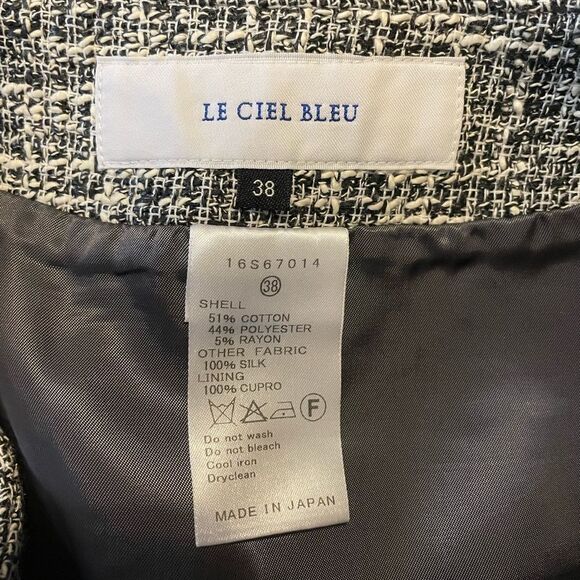 Le Ciel Bleu Tweed Skirt with Mesh Underlay - Picture 5 of 5